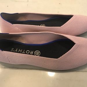 Rothy's “The Point” in Blush